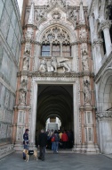 Porta della Carta, Palazzo Ducale