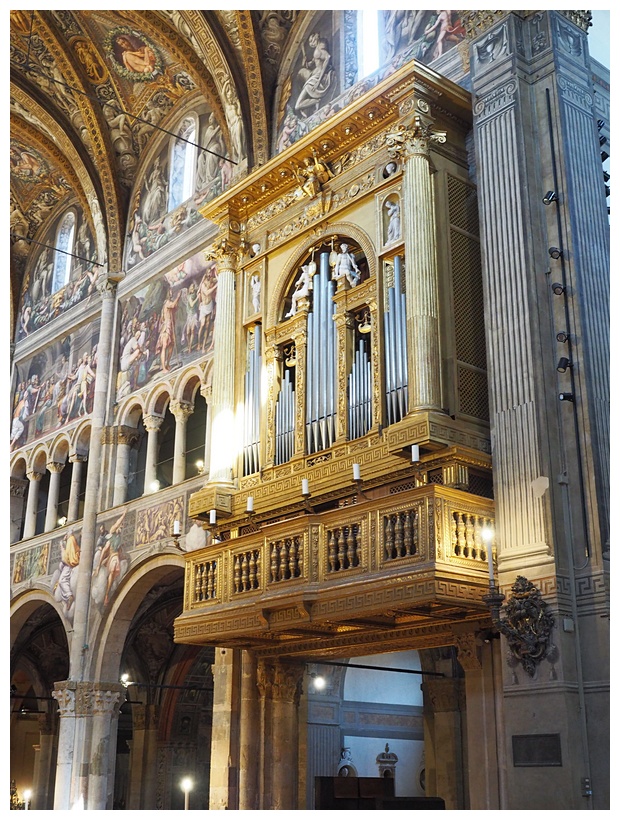 Golden Organ