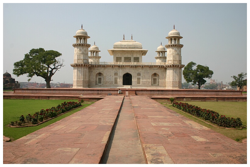 Itmad-Ud-Daulah's Tomb