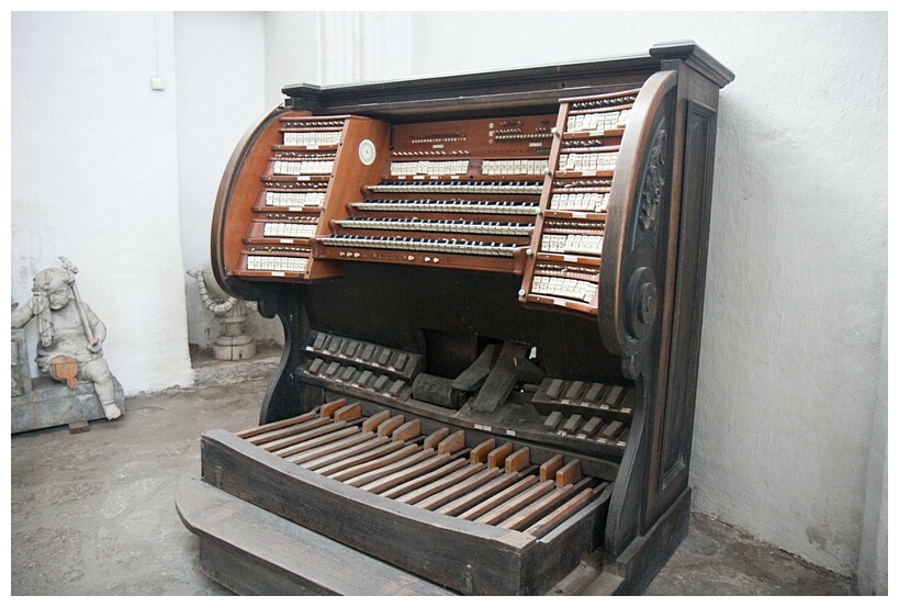 Old Organ