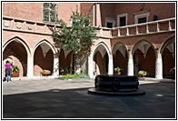 Courtyard University