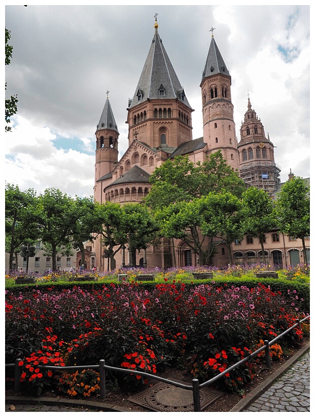 Saint Martin and Saint Stephen Cathedral