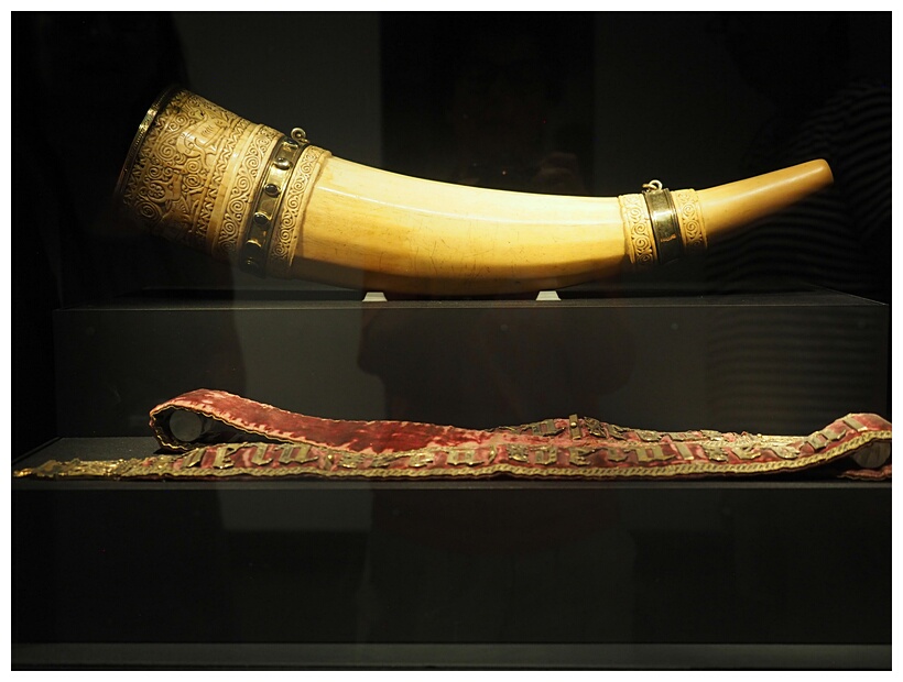 Aachen Cathedral Treasure