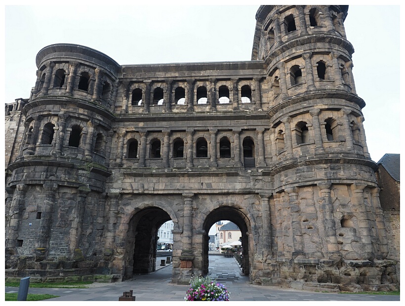 Porta Nigra