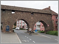 Herzogenstrae Archway