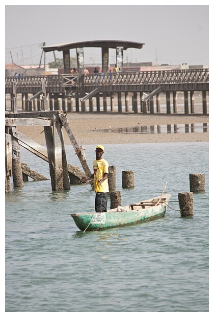 Tourist Pirogue