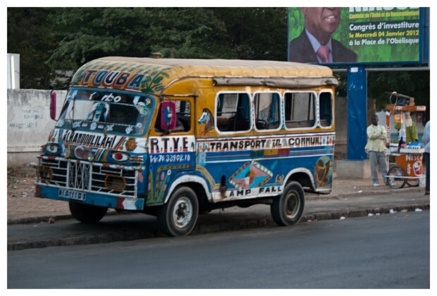 Dakar Bus