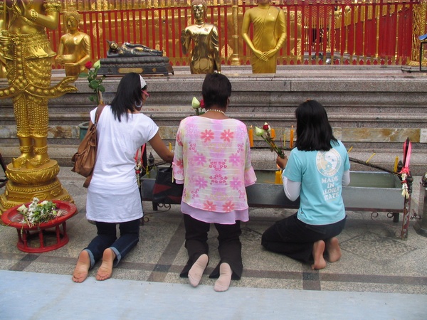 Worshippers Praying