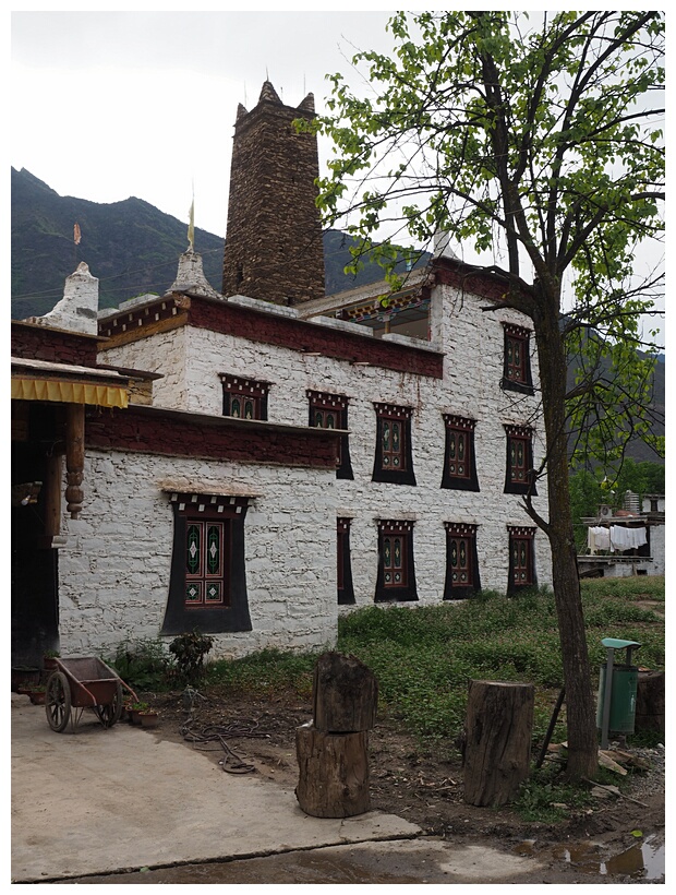 Zhonglu Village