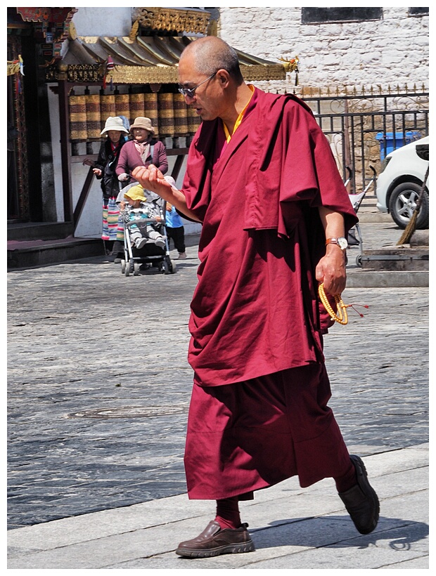 Lama Monk