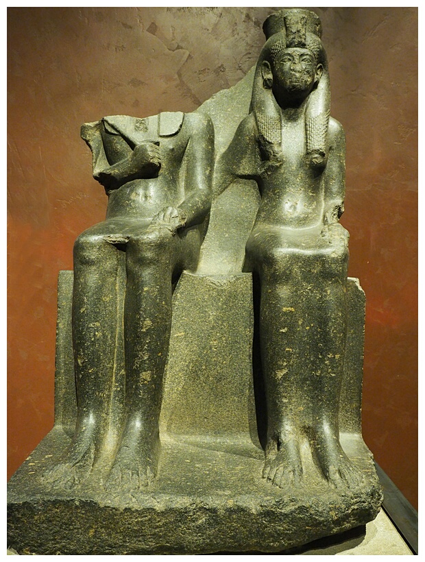 Horemheb and Queen Mutnodjmet 