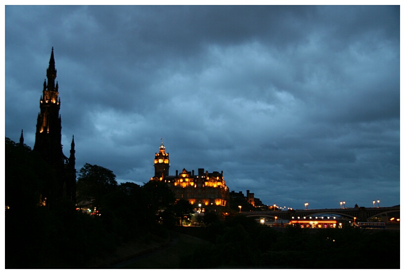 Edinburgh at night