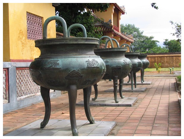 Dynastic Urns - Hue Citadel