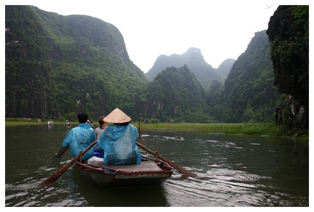 Boat Trip in Tam Coc