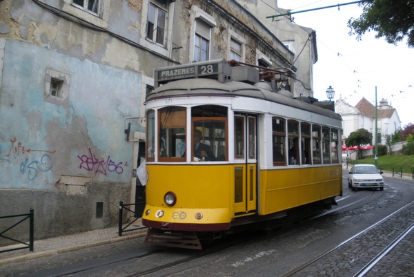 Tram 28