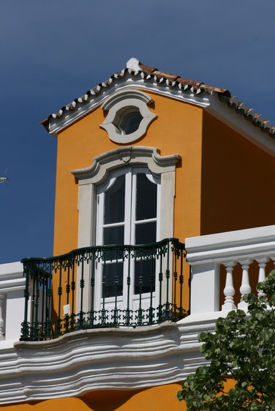 Loule House