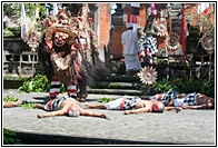 Keris Dancers