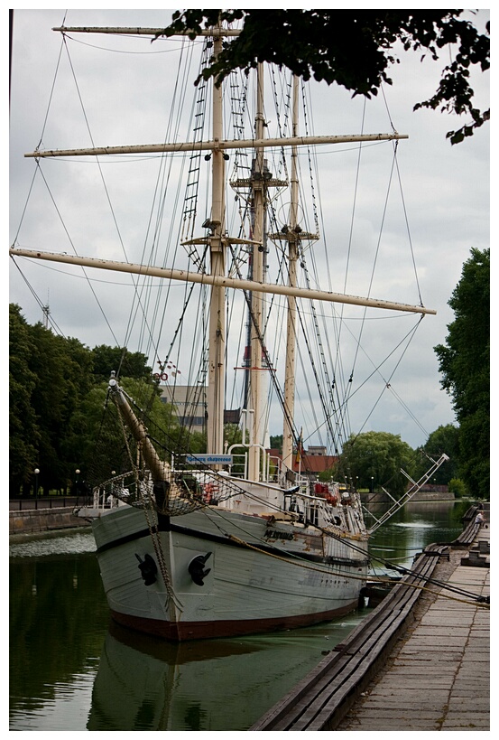 Sailing Vessel Meridianas