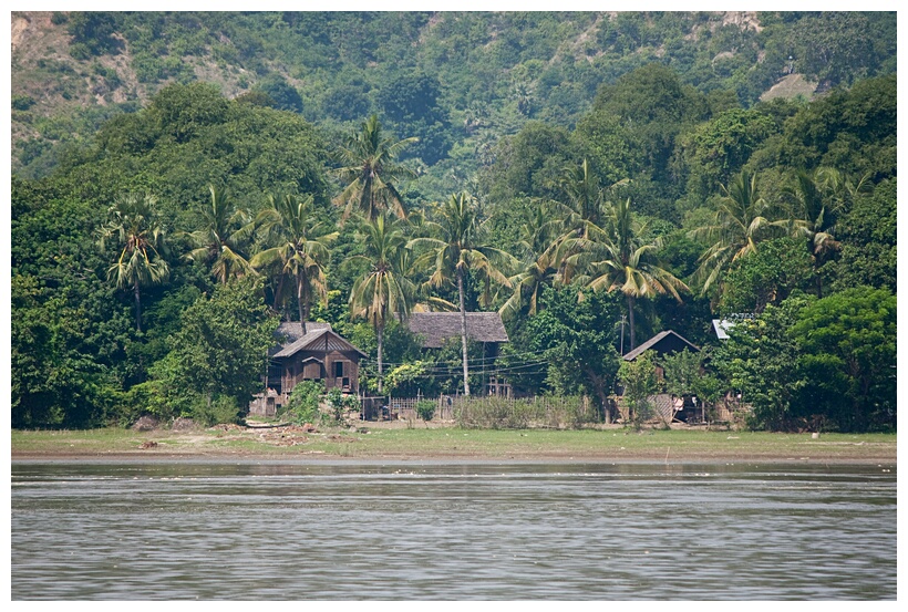 Mingun Houses