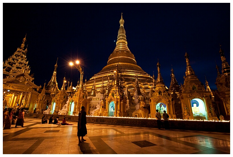 Shwedagon at Night