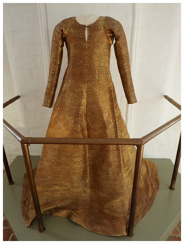 Margrethe I's Dress