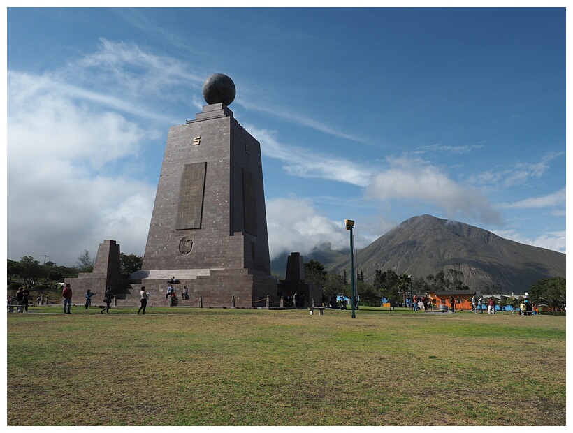 La Mitad del Mundo