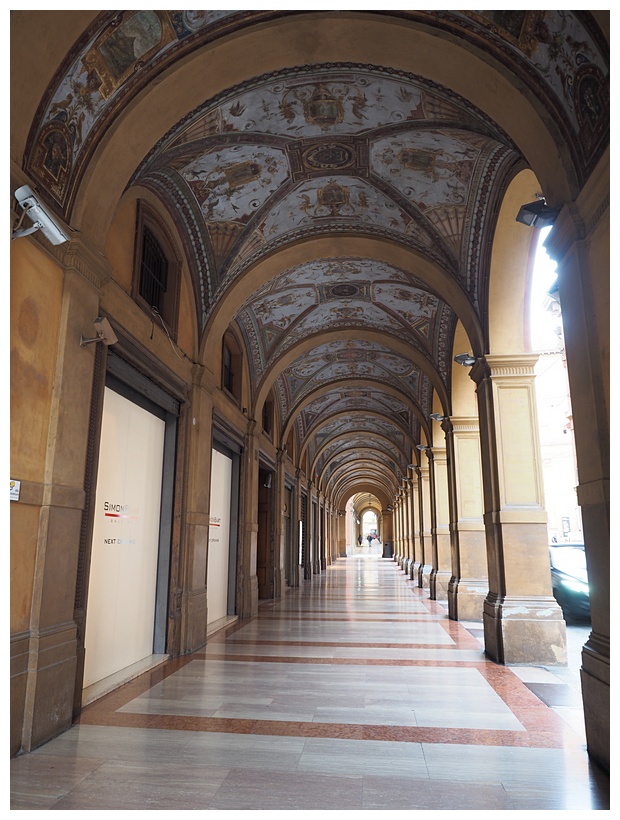 Porticoes of Piazza Cavour