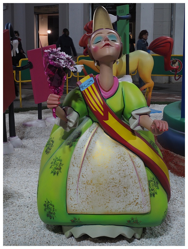 Falla Cuba-Literato Azorn