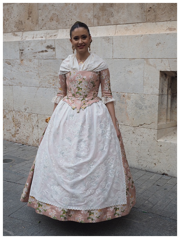 Traje de Fallera