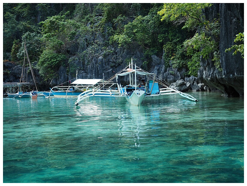 Kayangan Lake