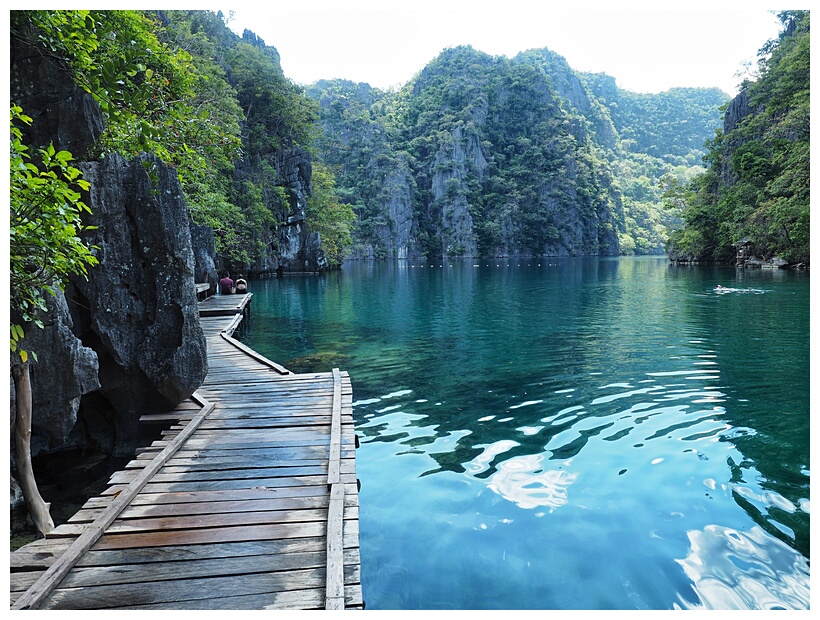 Kayangan Lake