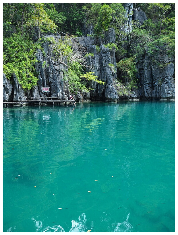 Kayangan Lake