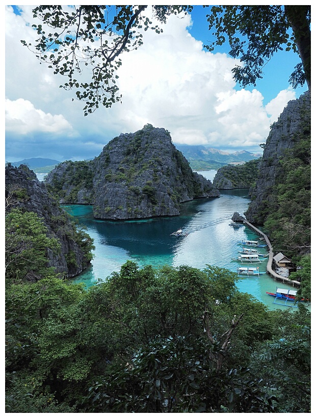 Kayangan Lake