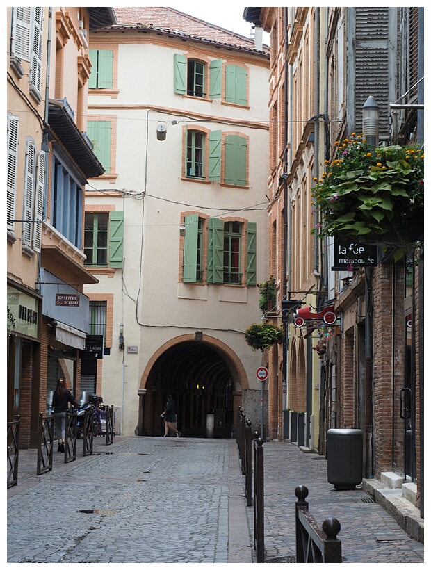 Montauban Street