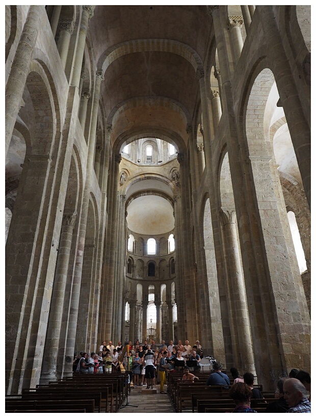 Nave Interior