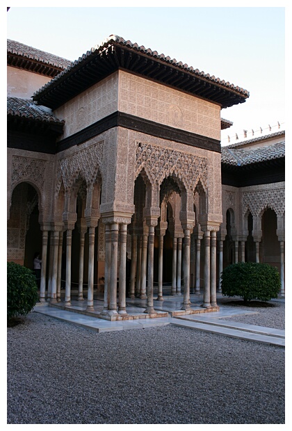 Patio de los Leones