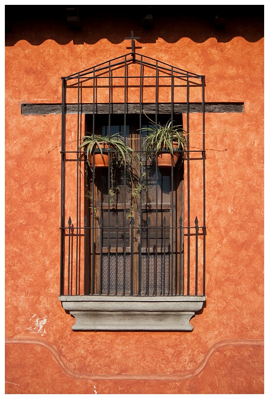 Ventana Colonial