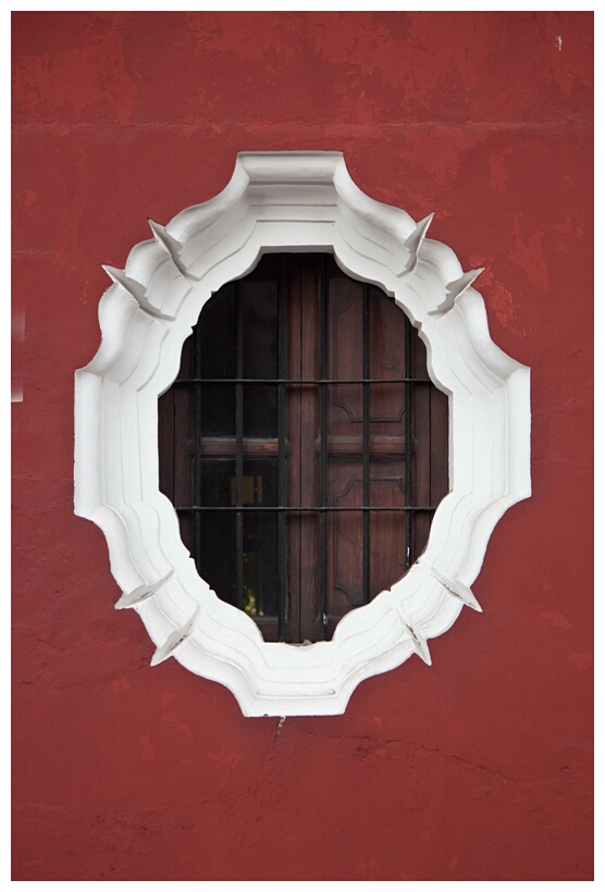 Ventana Colonial