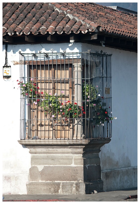 Ventana Colonial