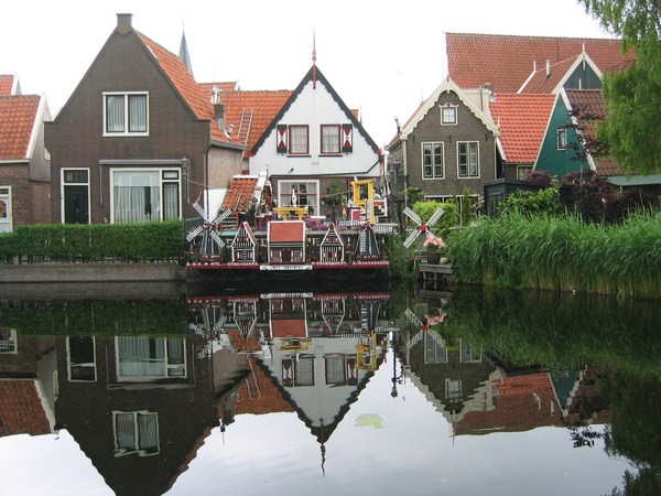 Volendam Houses