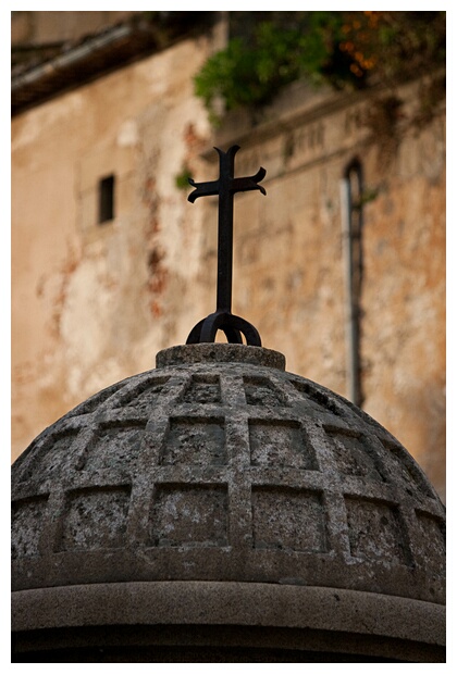 El Orbe y la Cruz