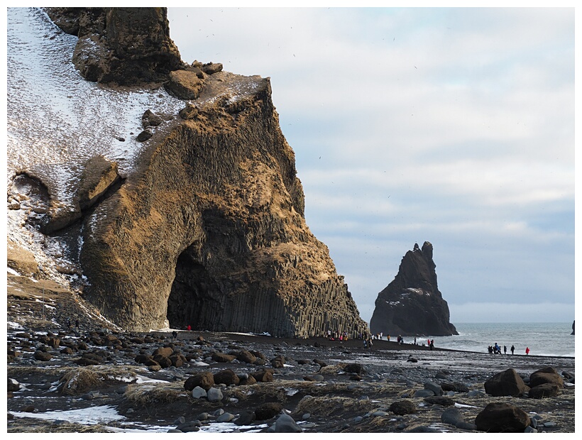 Hlsanefshellir Cave