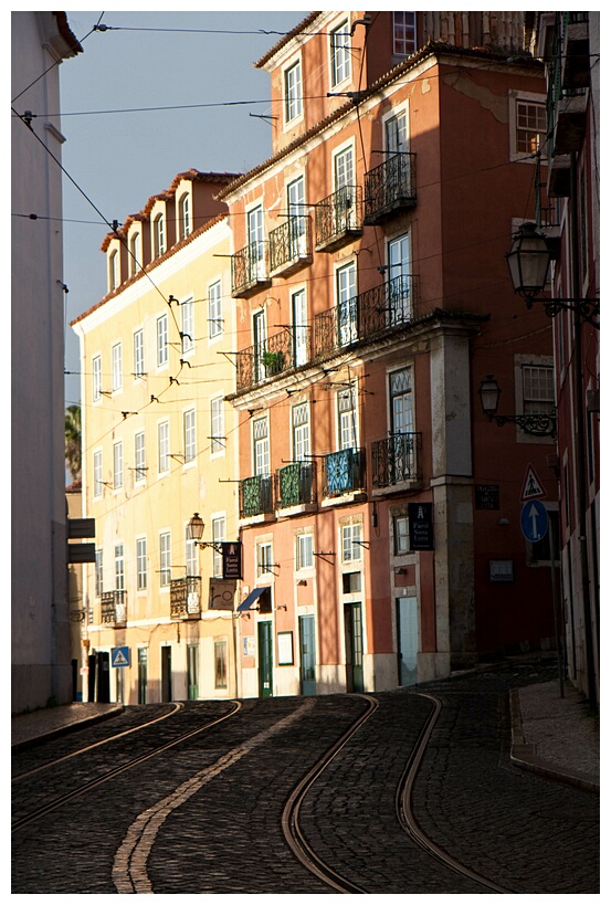 Calle de Alfama