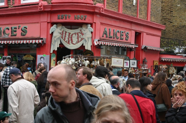 El mercadillo a tope