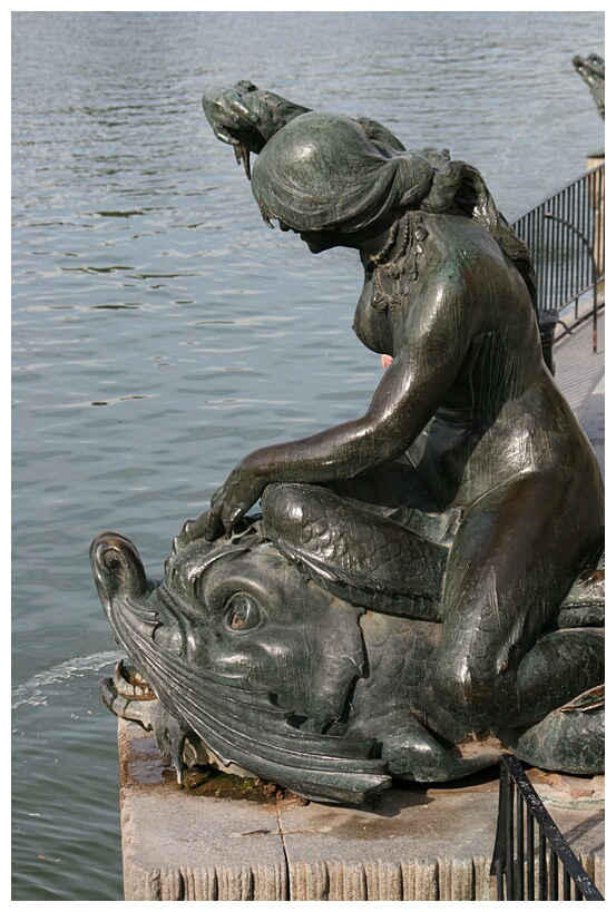 Sirena de Bronce