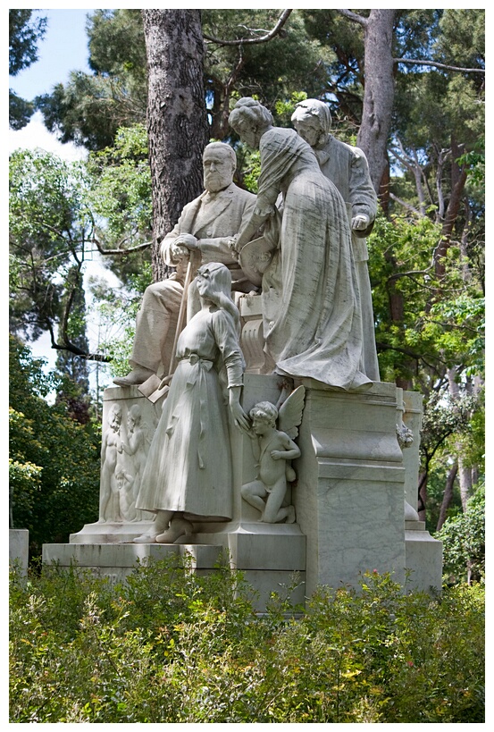 Monumento a Campoamor