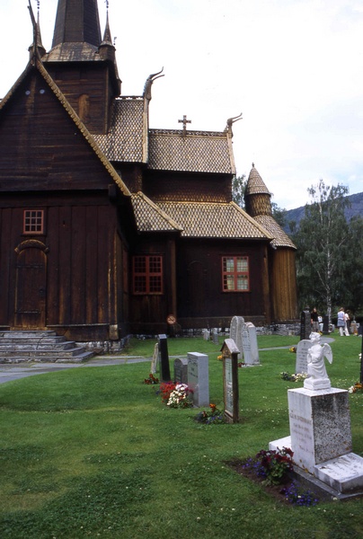 Lom Stave Church