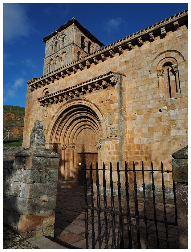 Colegiata de San Pedro de Cervatos