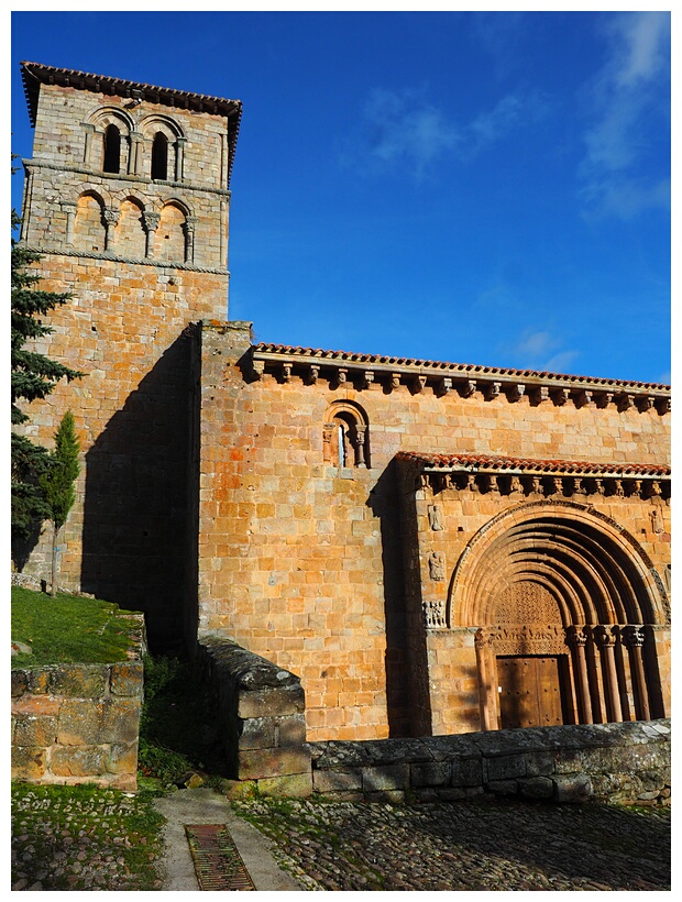 Colegiata de San Pedro de Cervatos