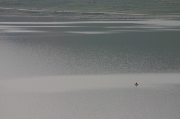 Pescador en el lago Umayo